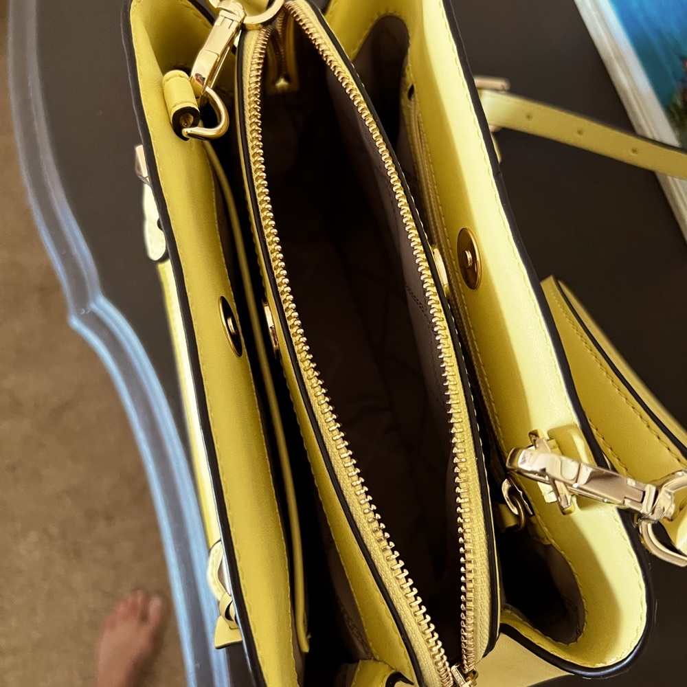Micheal Kors buttercup leather crossbody satchel
